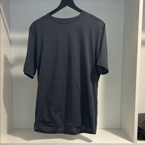 Vuori Short Sleeve Crew T-Shirt - Charcoal Black